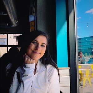 Meet your Posher, Kendra